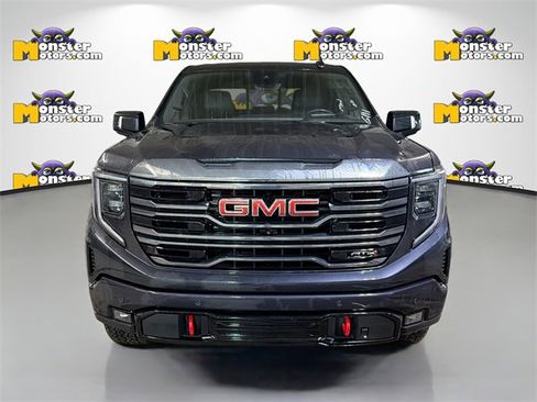 Used 2022 GMC Sierra 1500 AT4 w/ AT4 Premium Package image 2