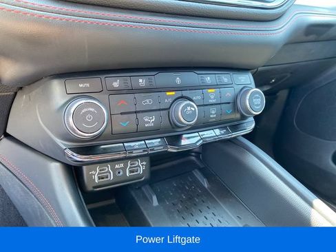 Used 2025 Dodge Durango R/T AWD/4WD image 13