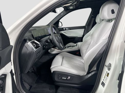 Used 2026 BMW X5 xDrive40i w/ Parking Assistance Package image 15