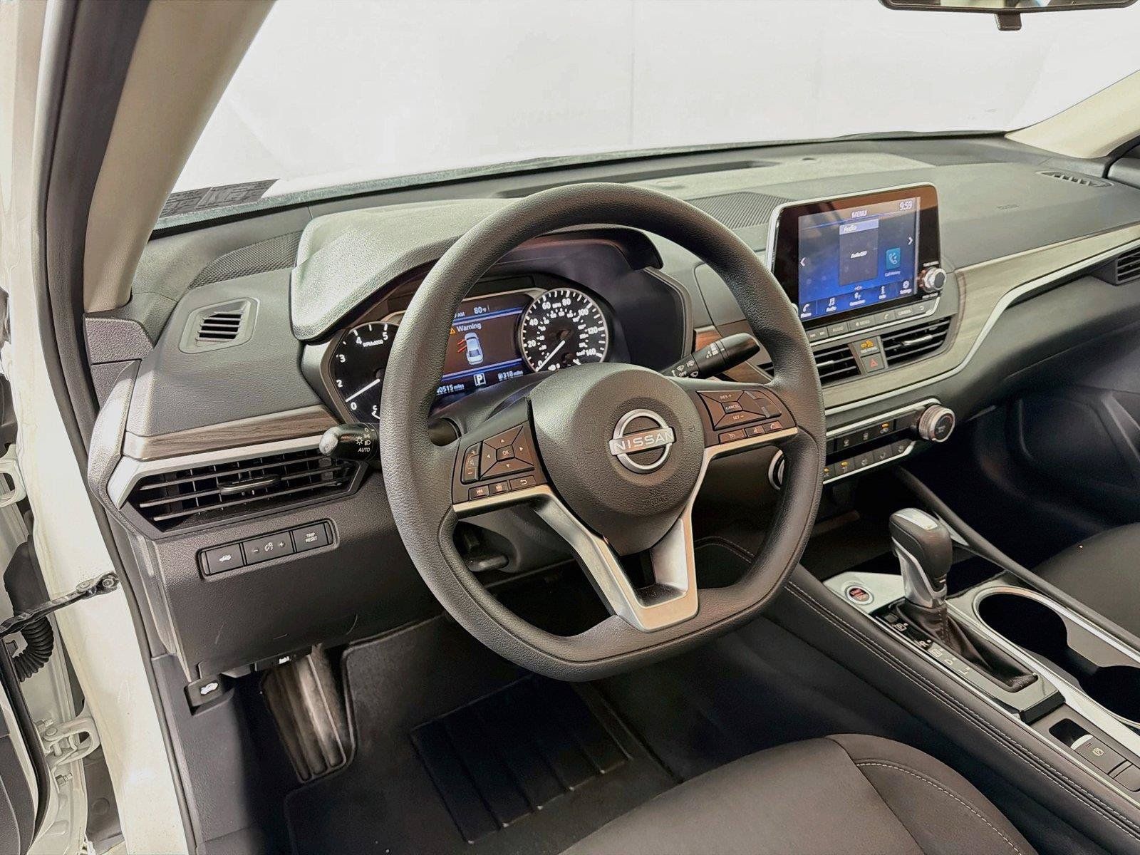 Used 2023 Nissan Altima 2.5 SV AWD/4WD image 16