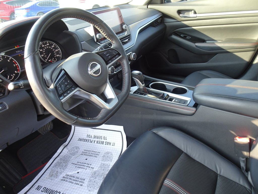 Used 2024 Nissan Altima 2.5 SR AWD/4WD image 11