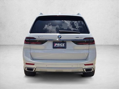 Used 2025 BMW X7 xDrive40i w/ Climate Comfort Package AWD/4WD image 7