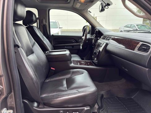 Used 2011 GMC Yukon Denali AWD/4WD image 42