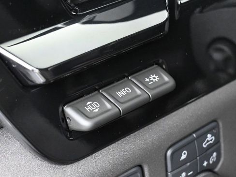 Used 2025 Chevrolet Silverado 1500 ZR2 w/ Technology Package image 16