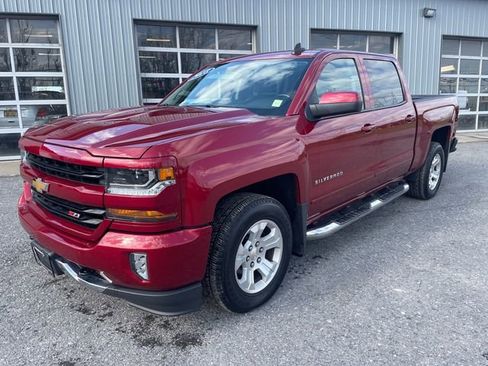 Used 2018 Chevrolet Silverado 1500 LT w/ All Star Edition AWD/4WD image 3