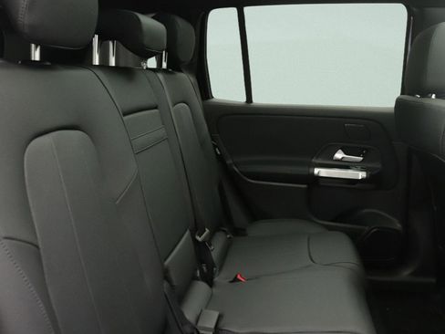 New 2026 Mercedes-Benz GLB 250 image 8