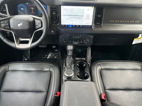 New 2025 Ford Bronco Badlands image 13