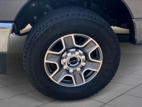 Used 2024 Ford F250 Lariat AWD/4WD image 18