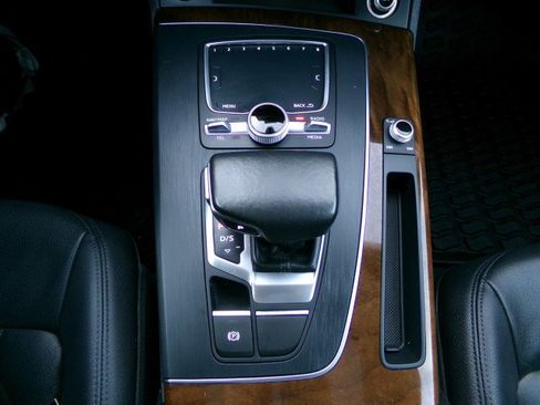 Used 2018 Audi Q5 2.0T Premium Plus image 21