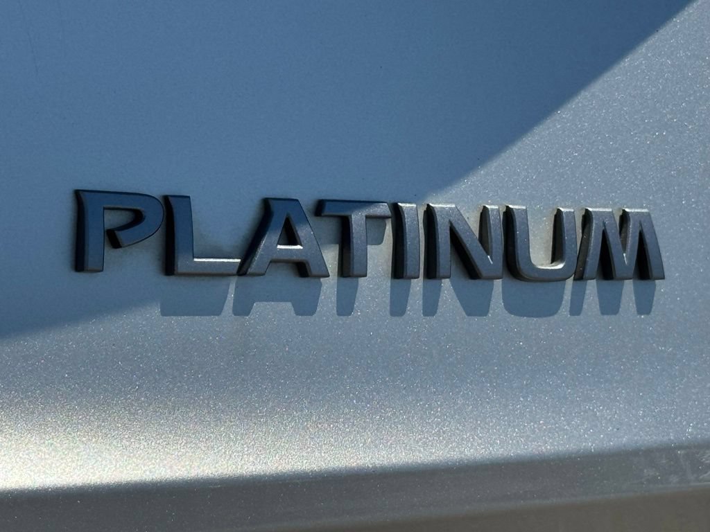 Used 2024 Nissan Rogue Platinum w/ Platinum Premium Package FWD image 10