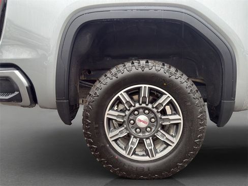 Used 2024 GMC Sierra 1500 AT4 w/ AT4 Preferred Package image 15