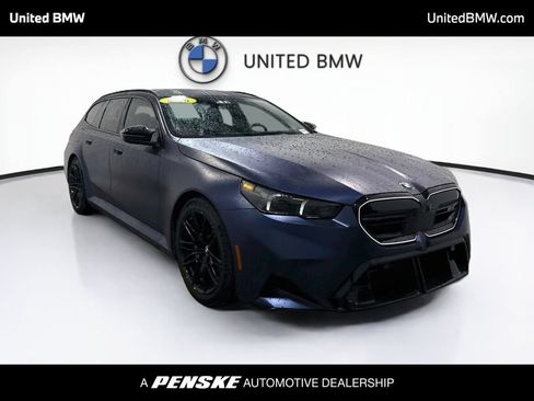 Used 2026 BMW M5 Touring AWD/4WD image 3