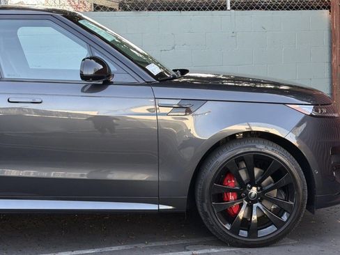 Certified 2025 Land Rover Range Rover Sport Dynamic SE AWD/4WD image 35