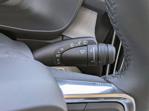 New 2026 Volvo XC40 B5 Ultra w/ Protection Package Premier image 39