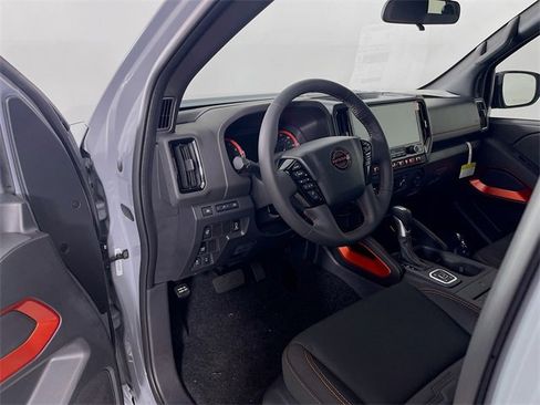New 2026 Nissan Frontier PRO-4X w/ Pro-4x Convenience Package image 7