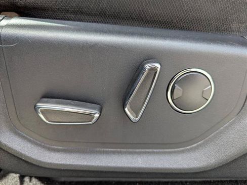 Used 2016 Ford F150 XLT w/ Equipment Group 302A Luxury AWD/4WD image 11