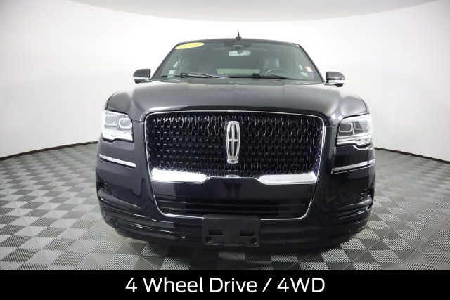 Used 2023 Lincoln Navigator L Reserve w/ Equipment Group 201A AWD/4WD image 9