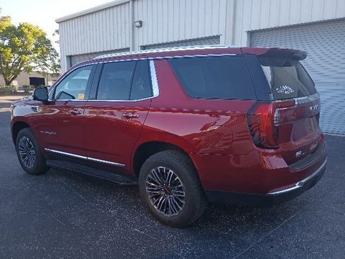 Used 2025 GMC Yukon Elevation AWD/4WD image 3
