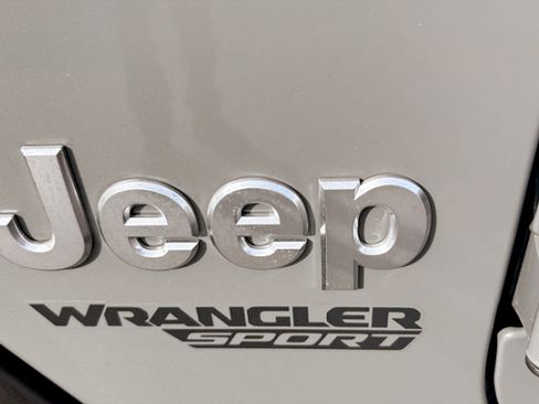Used 2020 Jeep Wrangler Sport image 22