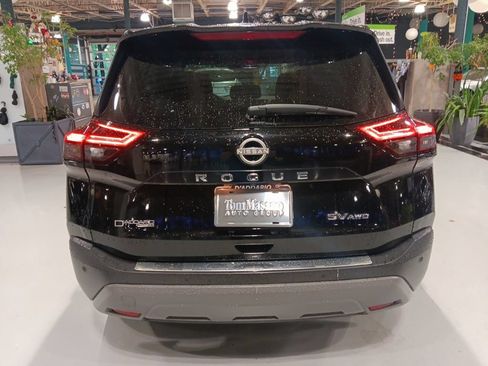 Used 2023 Nissan Rogue SV AWD/4WD image 12