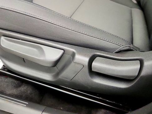 Used 2023 Kia Niro LX FWD image 11