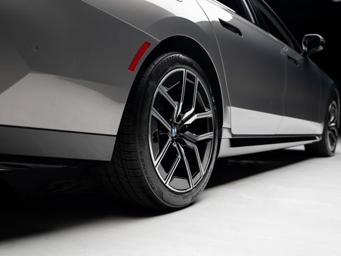 Used 2023 BMW 740i RWD image 78