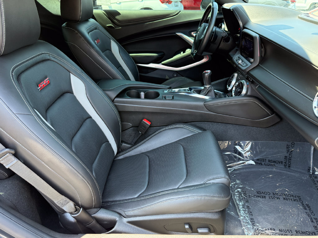 Used 2022 Chevrolet Camaro SS RWD image 16