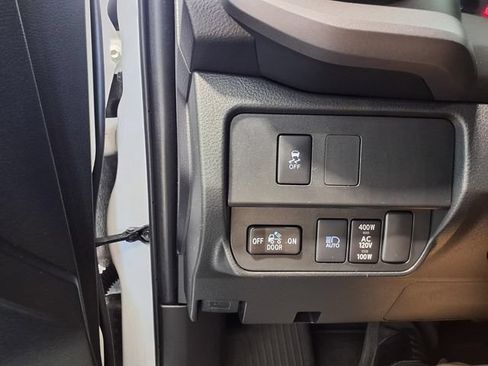 Used 2022 Toyota Tacoma TRD Sport AWD/4WD image 17