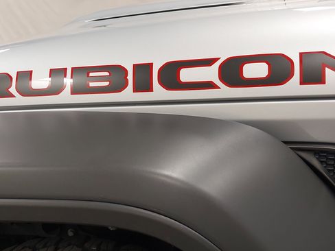 Used 2024 Jeep Wrangler Unlimited Rubicon AWD/4WD image 32