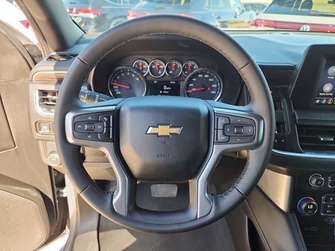 Used 2024 Chevrolet Tahoe LS RWD image 16