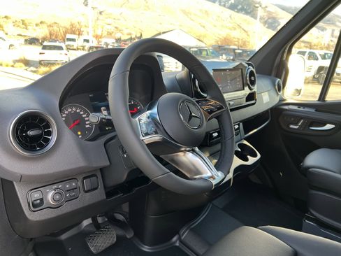 New 2026 Mercedes-Benz Sprinter 2500 image 14