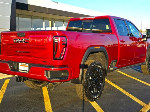 New 2026 GMC Sierra 2500 AT4 w/ AT4 Premium Plus Package image 8