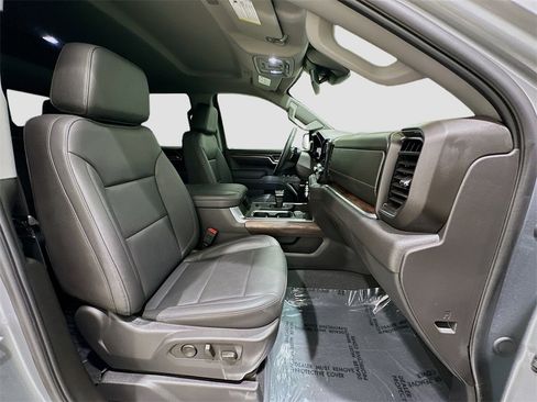 Used 2025 GMC Sierra 1500 SLT image 29