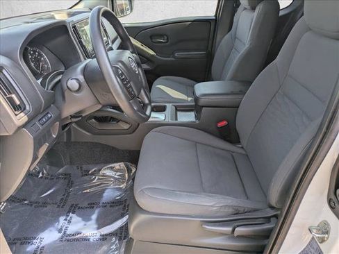 Used 2025 Nissan Frontier S AWD/4WD image 15