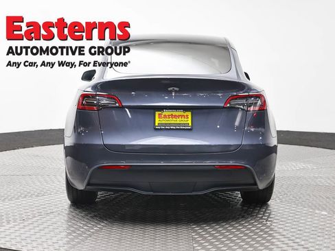 Used 2021 Tesla Model Y Long Range AWD/4WD image 6