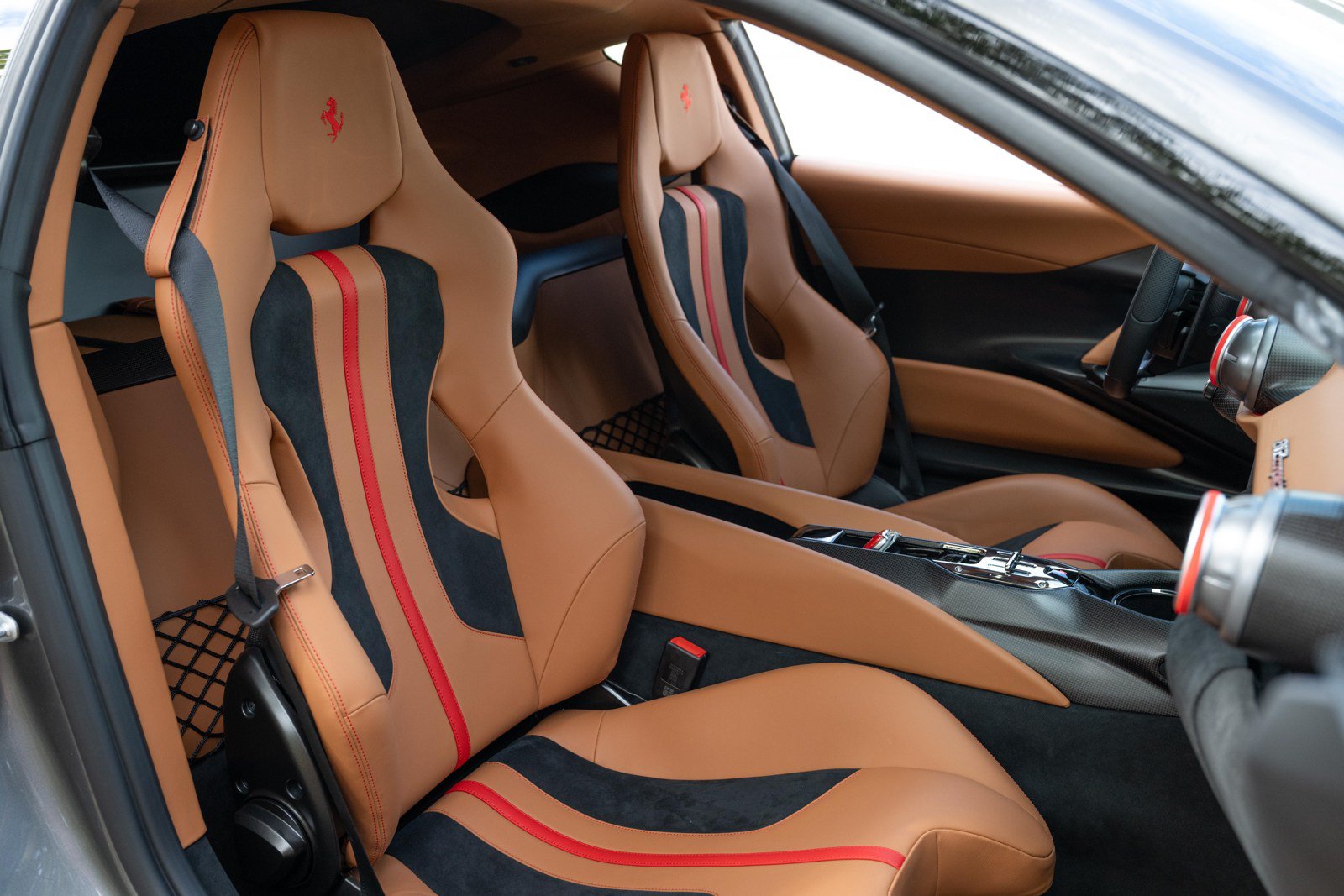 Used 2022 Ferrari 812 Competizione RWD image 72