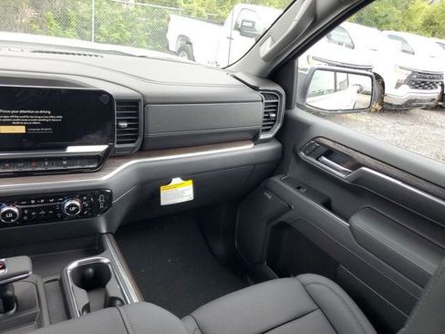 New 2026 GMC Sierra 1500 SLT w/ SLT Premium Package RWD image 16
