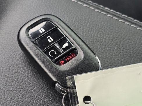 Used 2025 Honda Pilot EX-L image 34