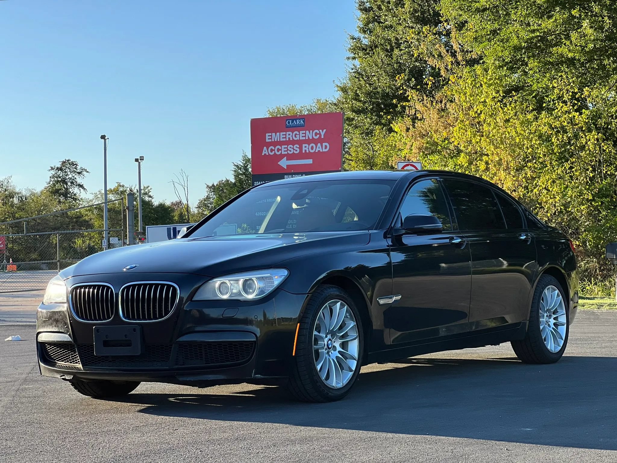 Used 2013 BMW 750Li xDrive w/ Executive Pkg AWD/4WD image 1