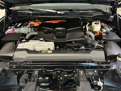 Used 2024 Toyota Tundra TRD Pro AWD/4WD image 9