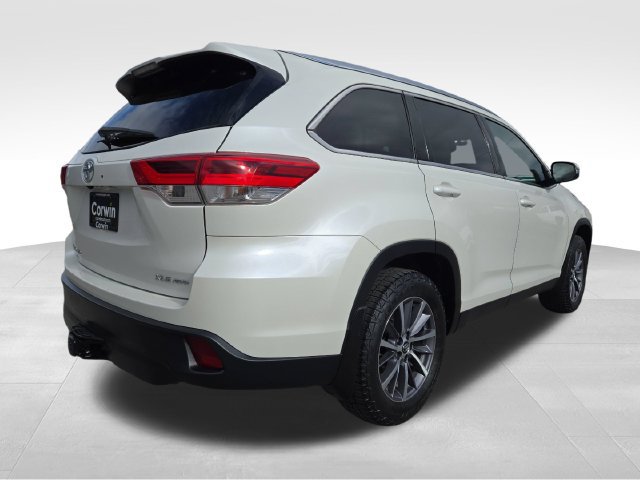 Used 2019 Toyota Highlander XLE AWD/4WD image 15