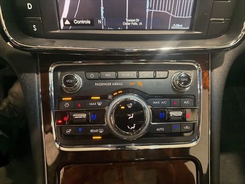 Used 2017 Lincoln Continental Reserve w/ Climate Package image 31