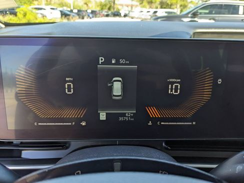 Certified 2025 Kia Carnival image 34