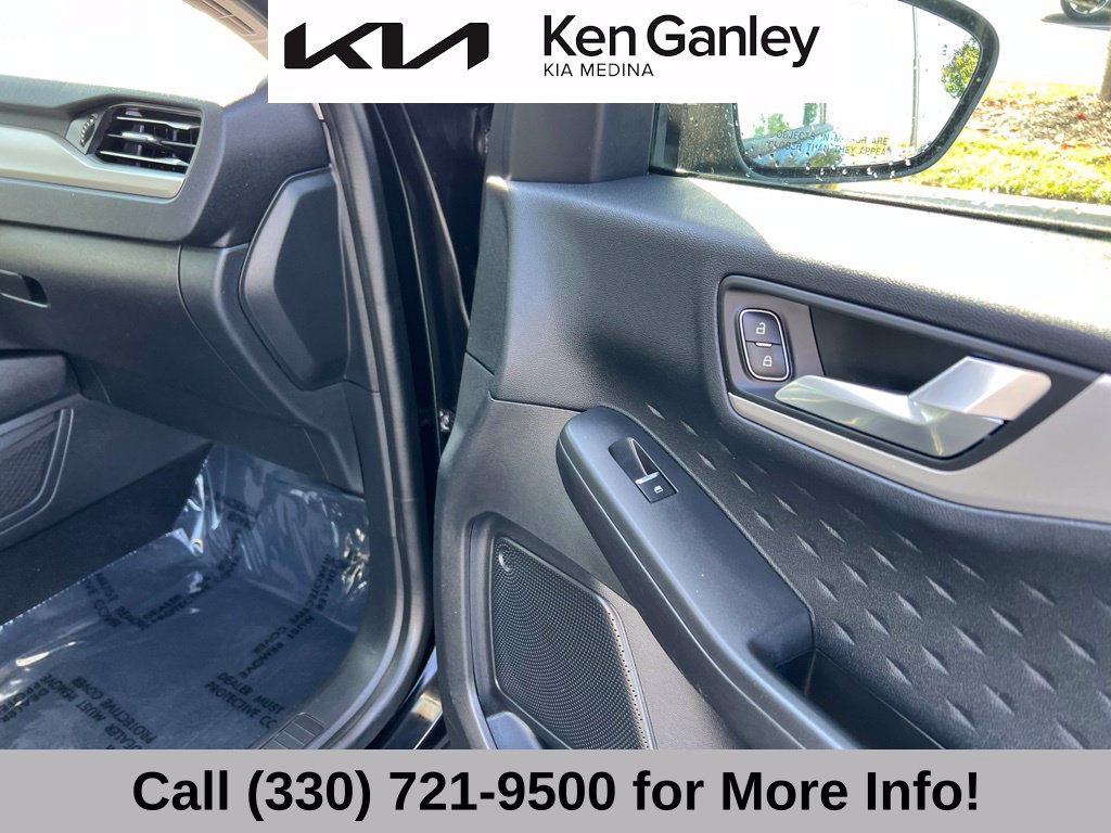 Used 2020 Ford Escape SEL AWD/4WD image 57