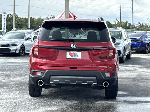 Certified 2024 Honda Passport TrailSport image 8