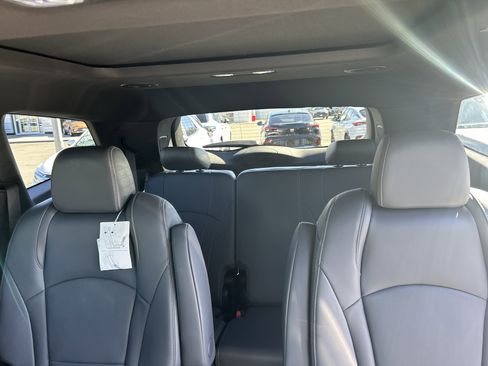 Certified 2022 Buick Enclave Essence w/ Experience Buick Package image 17