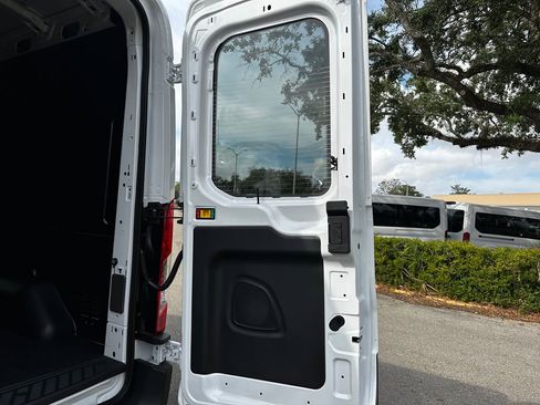 New 2026 Ford Transit 250 148 Medium Roof w/ Load Area Protection Package image 38