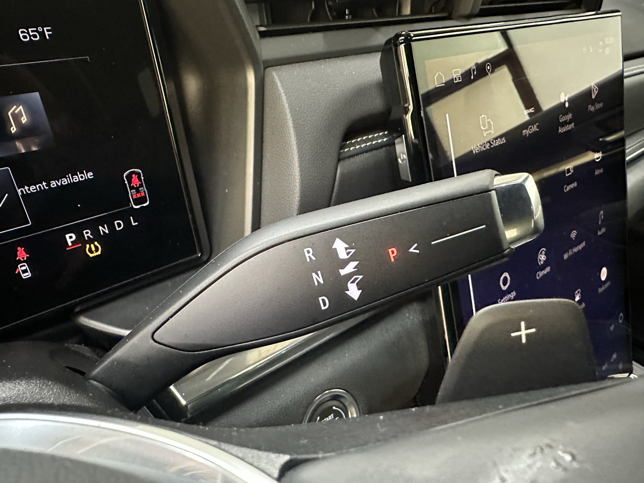 Certified 2025 GMC Terrain Elevation w/ Elevation Premium Package AWD/4WD image 28