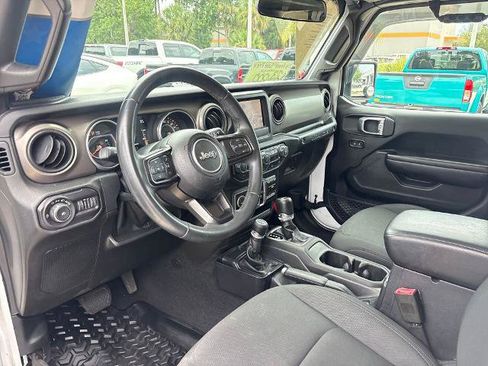 Used 2018 Jeep Wrangler Unlimited Sport S AWD/4WD image 6