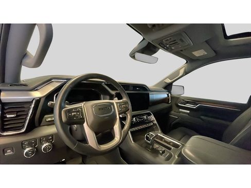 Used 2025 GMC Sierra 1500 Denali w/ Technology Package AWD/4WD image 11